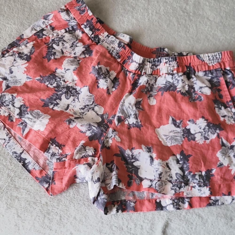 Kut From the Kloth size 10 shorts